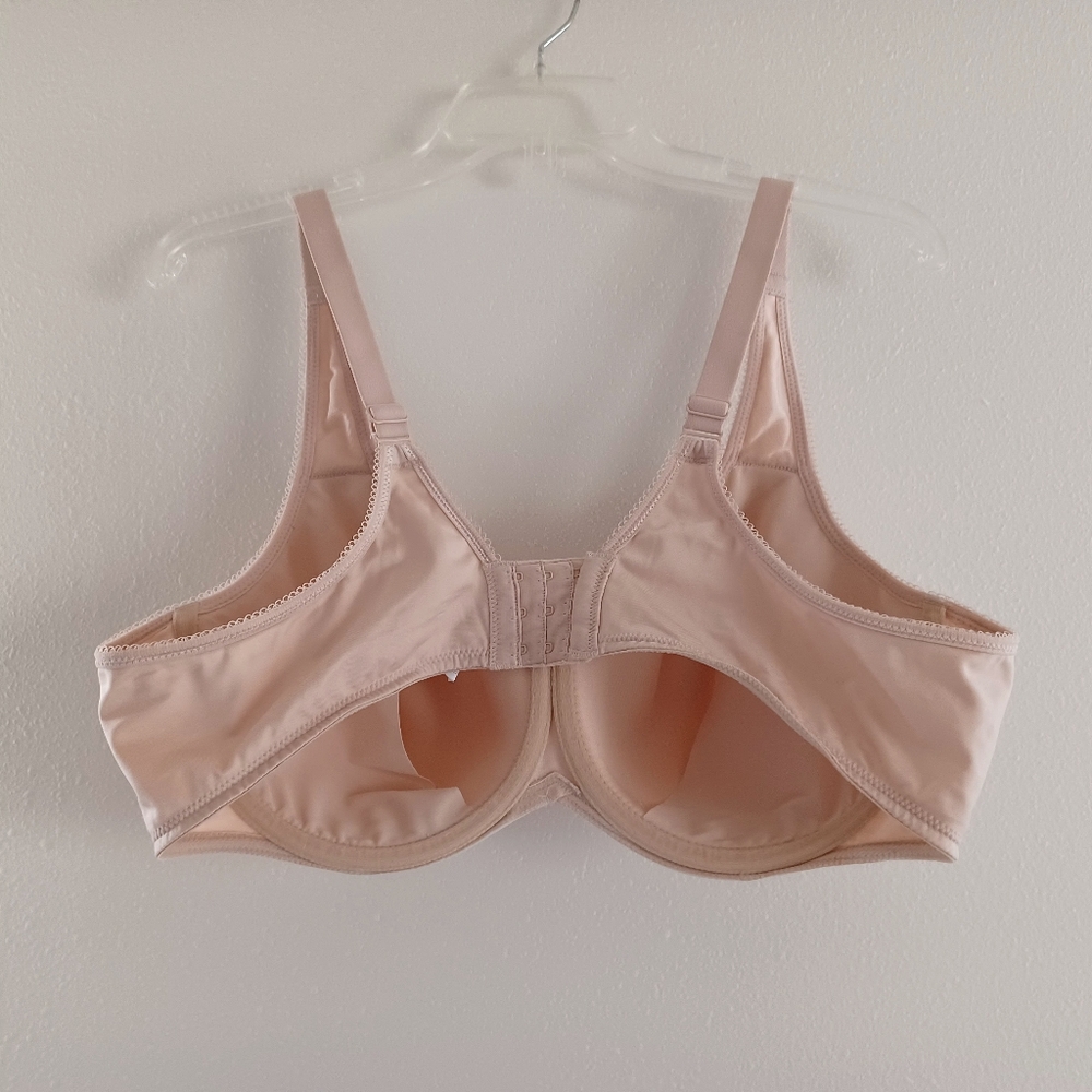 Wacoal Basic Beauty Spacer Underwire Full-Busted Bra, Size 44D - Picture 3 of 16
